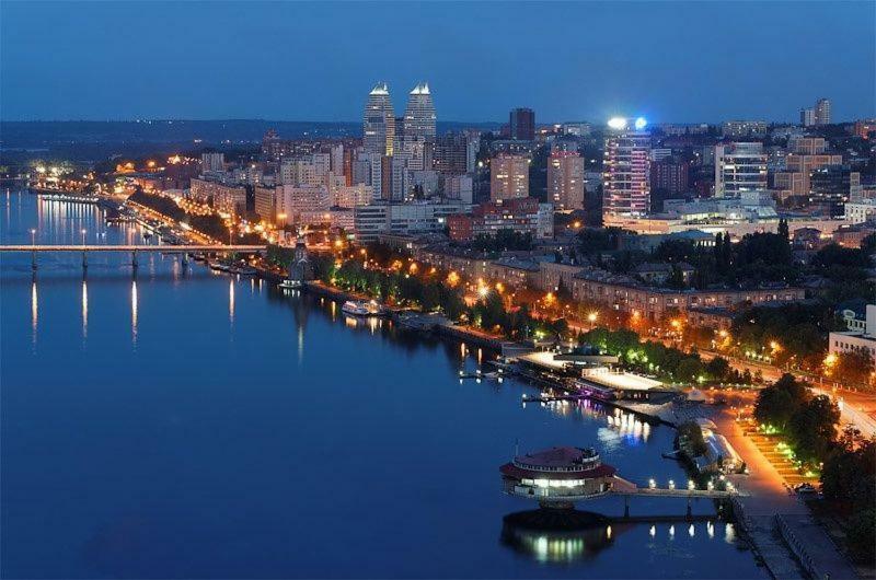 Апартаменты Лето С Ванной Джакузи Dnipro Exterior photo